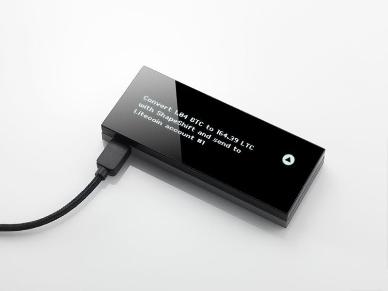 V&iacute; lạnh KeepKey thiết kế đẹp, m&agrave;n h&igrave;nh lớn, dễ d&ugrave;ng v&agrave; vẫn đảm bảo bảo mật