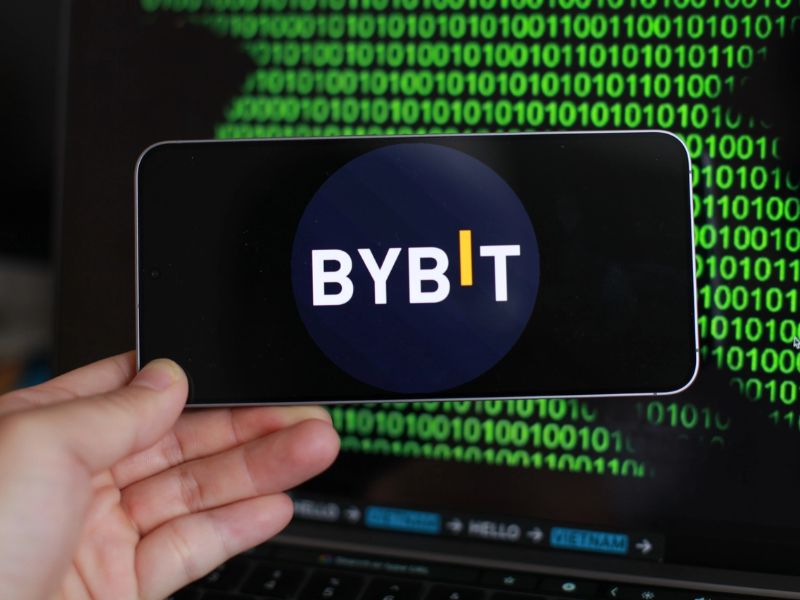 Bybit (2025) - Cơn địa chấn kỷ lục v&agrave; c&aacute;i bẫy "Social Engineering" trị gi&aacute; 1,46 tỷ USD