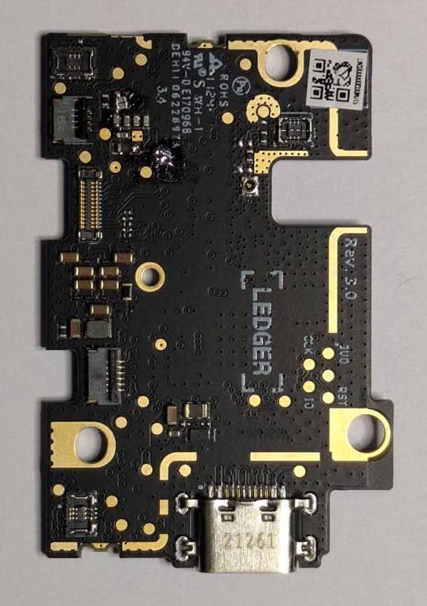 Mặt trước bo mạch Ledger Flex